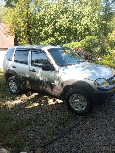 Chevrolet Niva-2