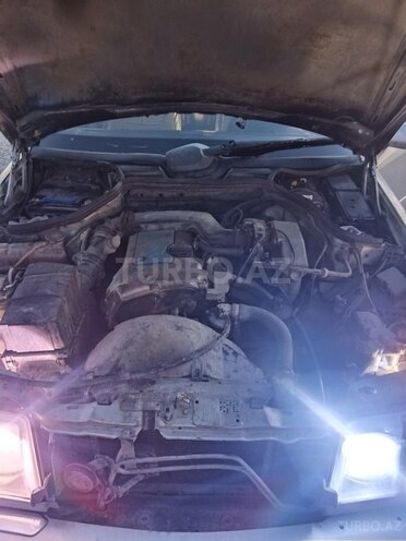 Mercedes 190-4
