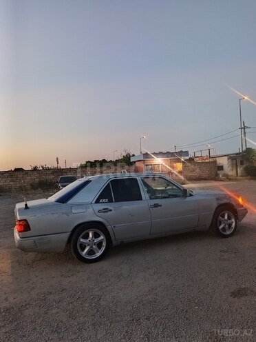 Mercedes 190-2