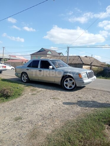 Mercedes 190-13