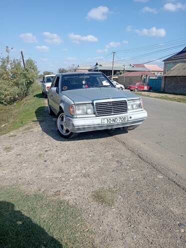 Mercedes 190-1