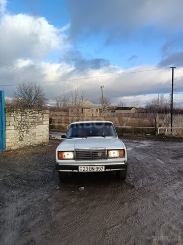 LADA (VAZ) 2107-2