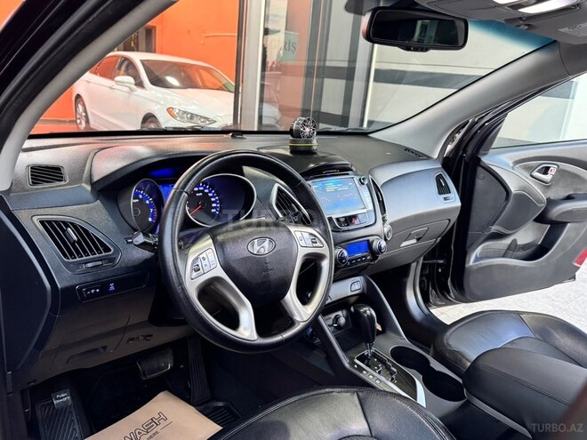 Hyundai ix35-15