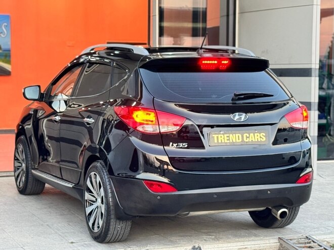 Hyundai ix35-12