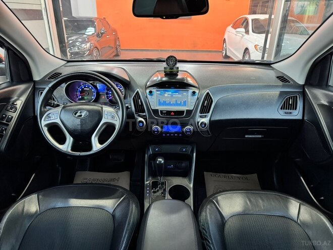 Hyundai ix35-23