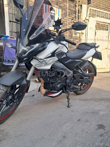 Bajaj Pulsar NS 200-1