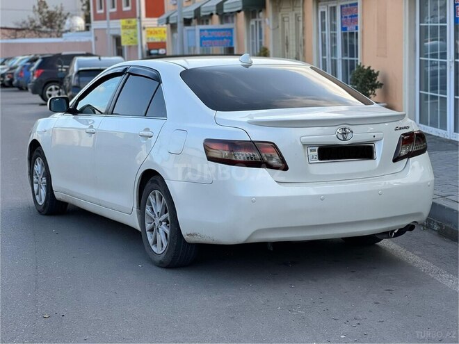 Toyota Camry-5