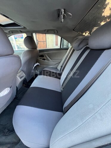 Toyota Camry-9