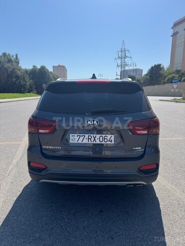 Kia Sorento-2