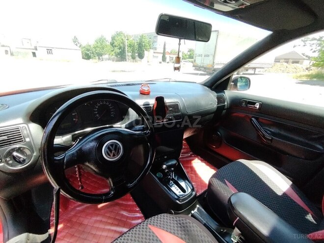 Volkswagen Golf-10