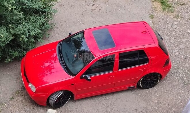 Volkswagen Golf-2