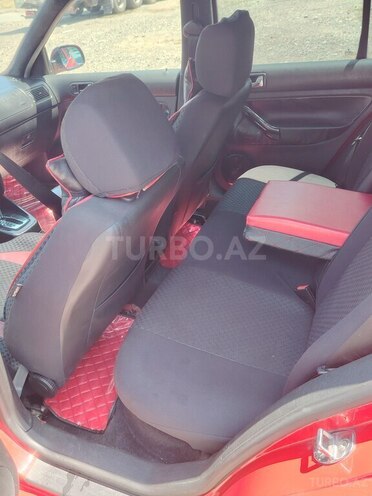Volkswagen Golf-12