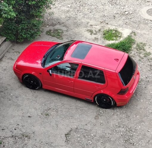 Volkswagen Golf-9