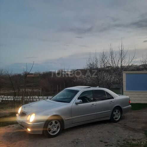 Mercedes E 220-7