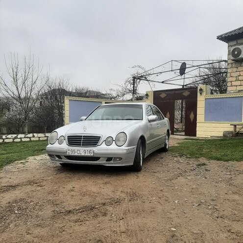 Mercedes E 220-8