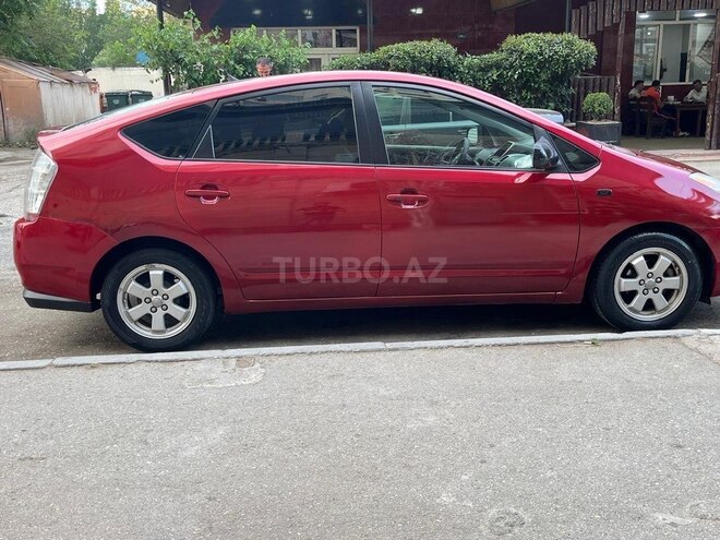 Toyota Prius-8