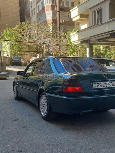 Mercedes C 180-7