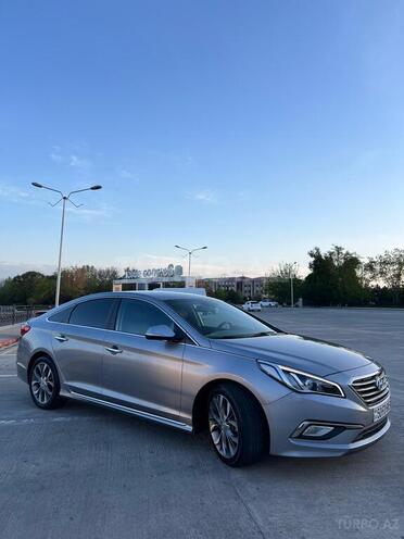 Hyundai Sonata-2