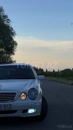 Mercedes E 240-7