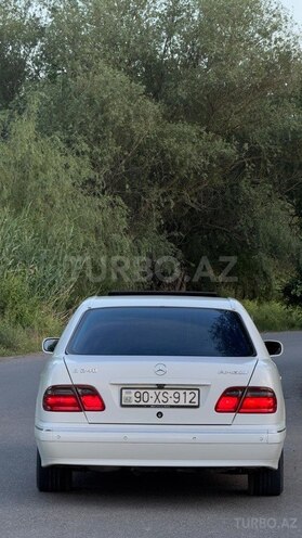 Mercedes E 240-2