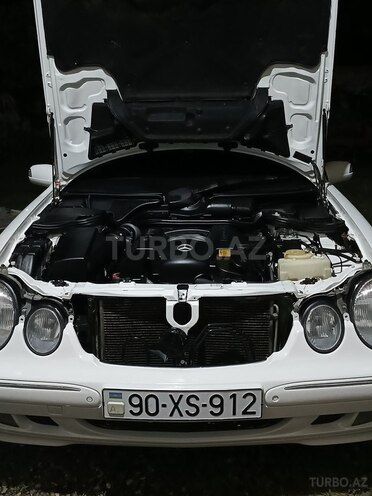 Mercedes E 240-15