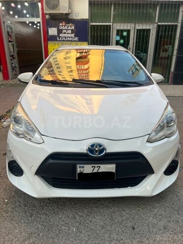 Toyota Aqua-1