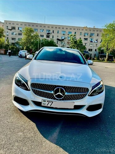 Mercedes C 300 4MATIC-2