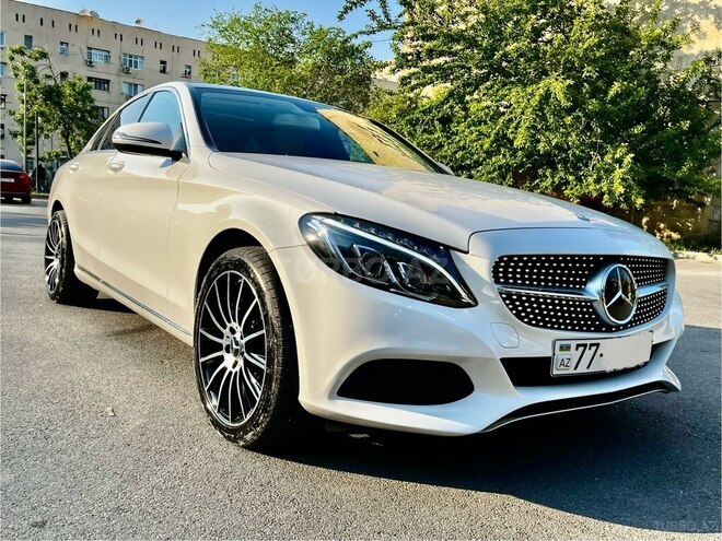 Mercedes C 300 4MATIC-6