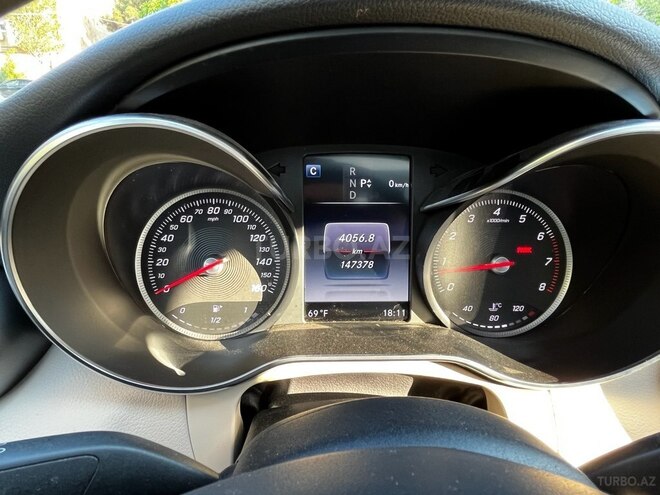 Mercedes C 300 4MATIC-11