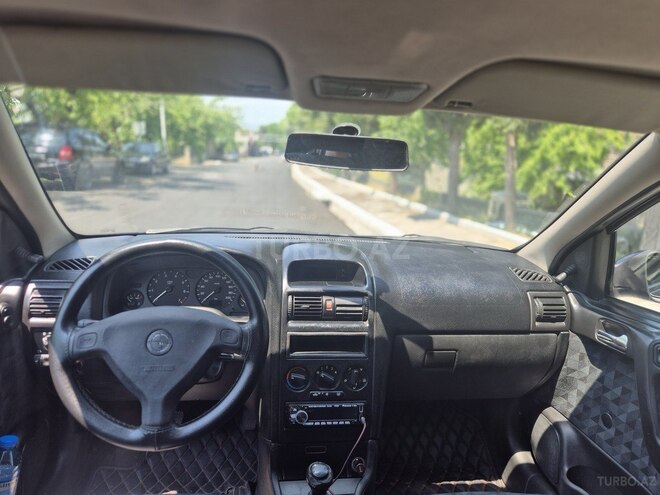 Opel Astra-10