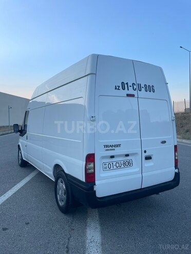 Ford Transit-6