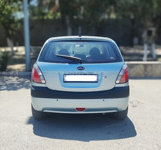 Kia Rio-3