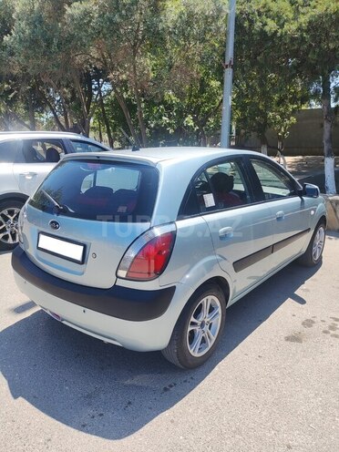 Kia Rio-10