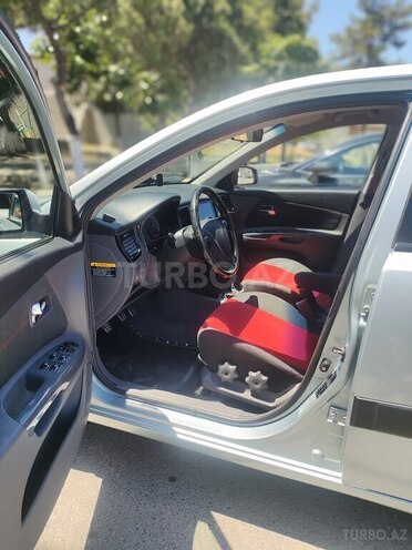 Kia Rio-11