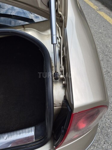 Volkswagen Passat-19