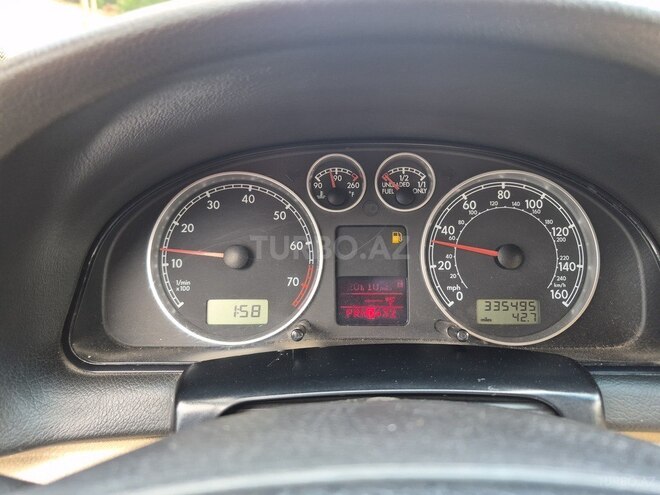 Volkswagen Passat-12
