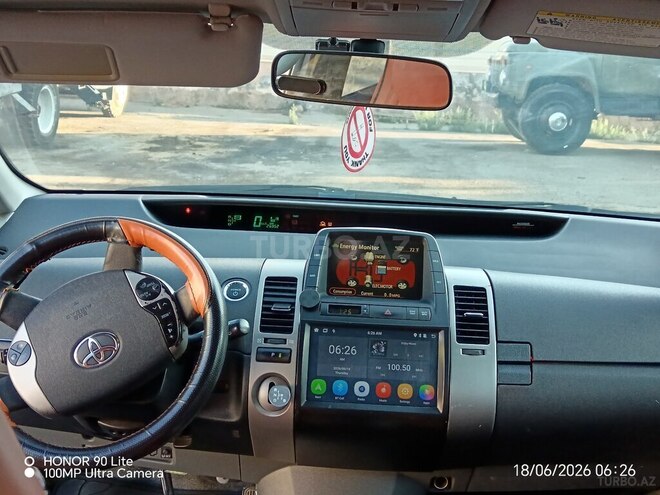 Toyota Prius-3