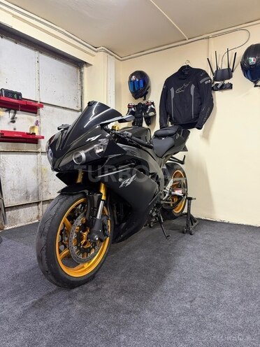 Yamaha YZF-R1-1