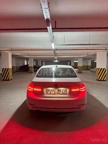 BMW 330-3