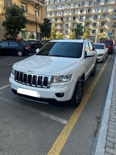 Jeep Grand Cherokee-1