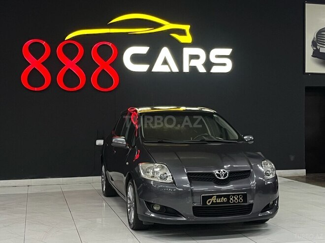 Toyota Auris-2