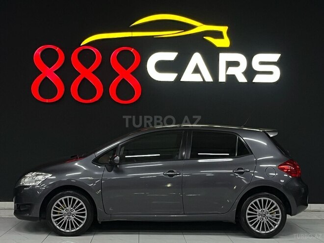 Toyota Auris-8