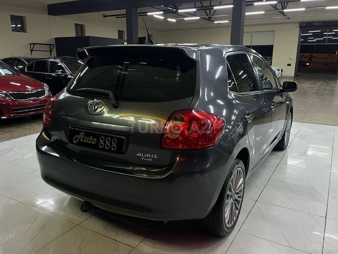 Toyota Auris-6