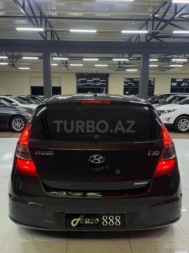 Hyundai i30-7