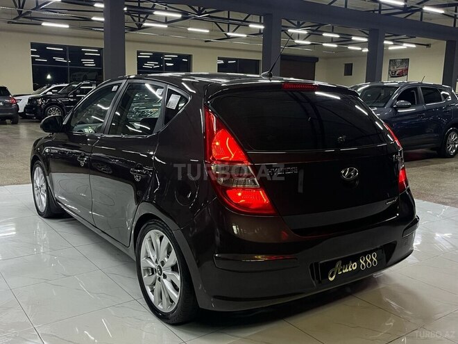 Hyundai i30-8