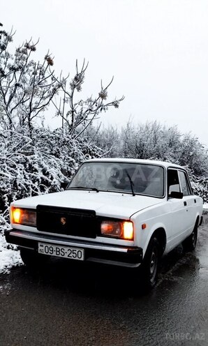 LADA (VAZ) 2107-1