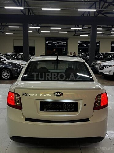 Kia Rio-4