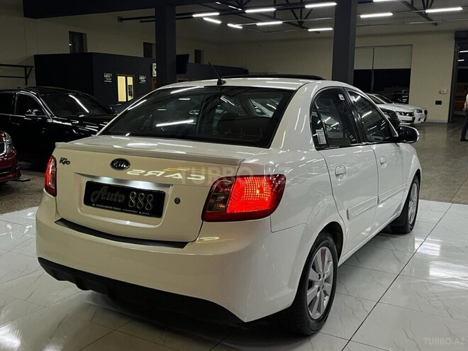 Kia Rio-8