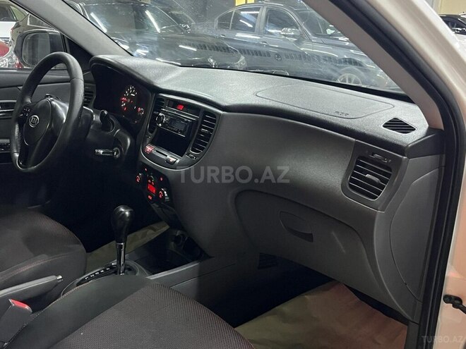Kia Rio-9