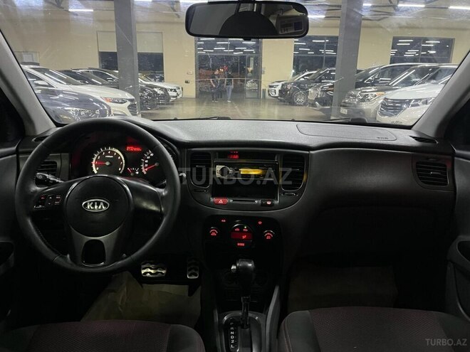 Kia Rio-12